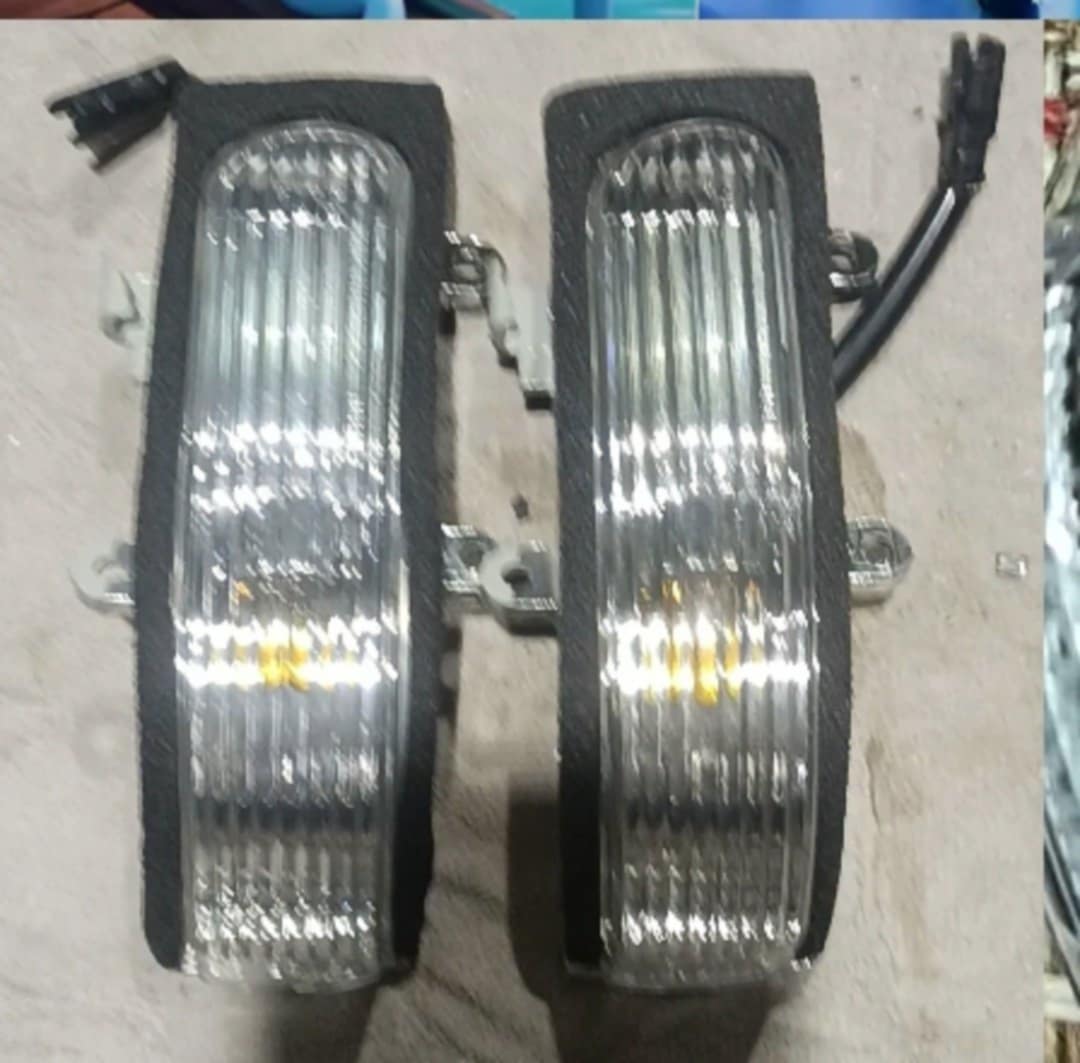 Toyota Corolla (2009–2014) Side Mirror Turn Signal Light - Image 5