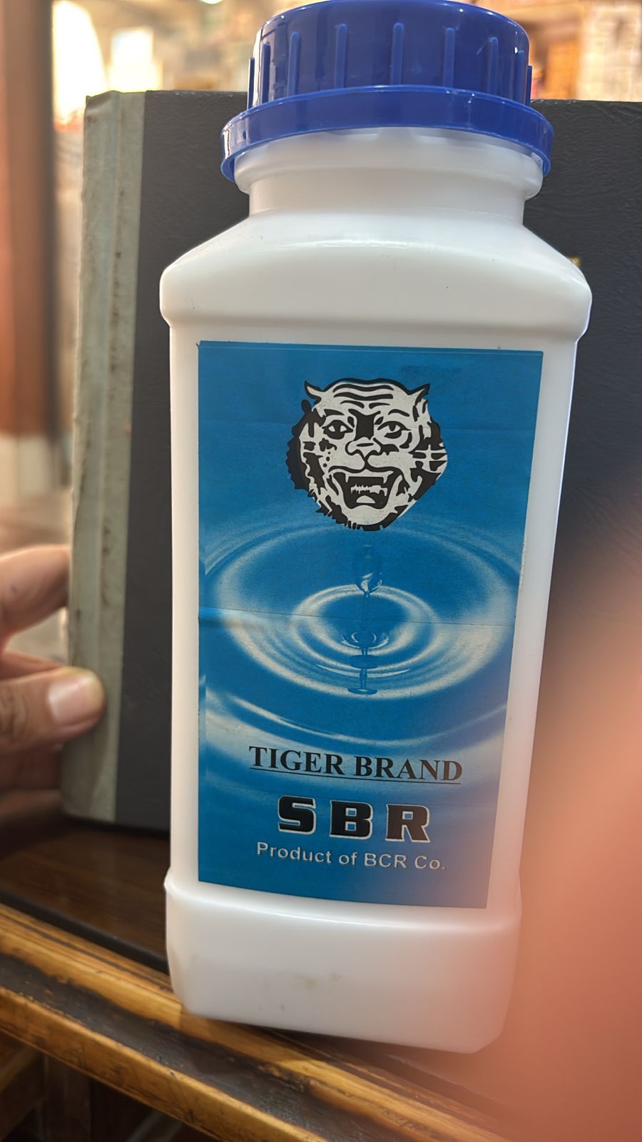 SBR High Quality Tiger Brand Waterproofing Admixture – Strong Bonding Agent for Cement & Concrete - Image 5