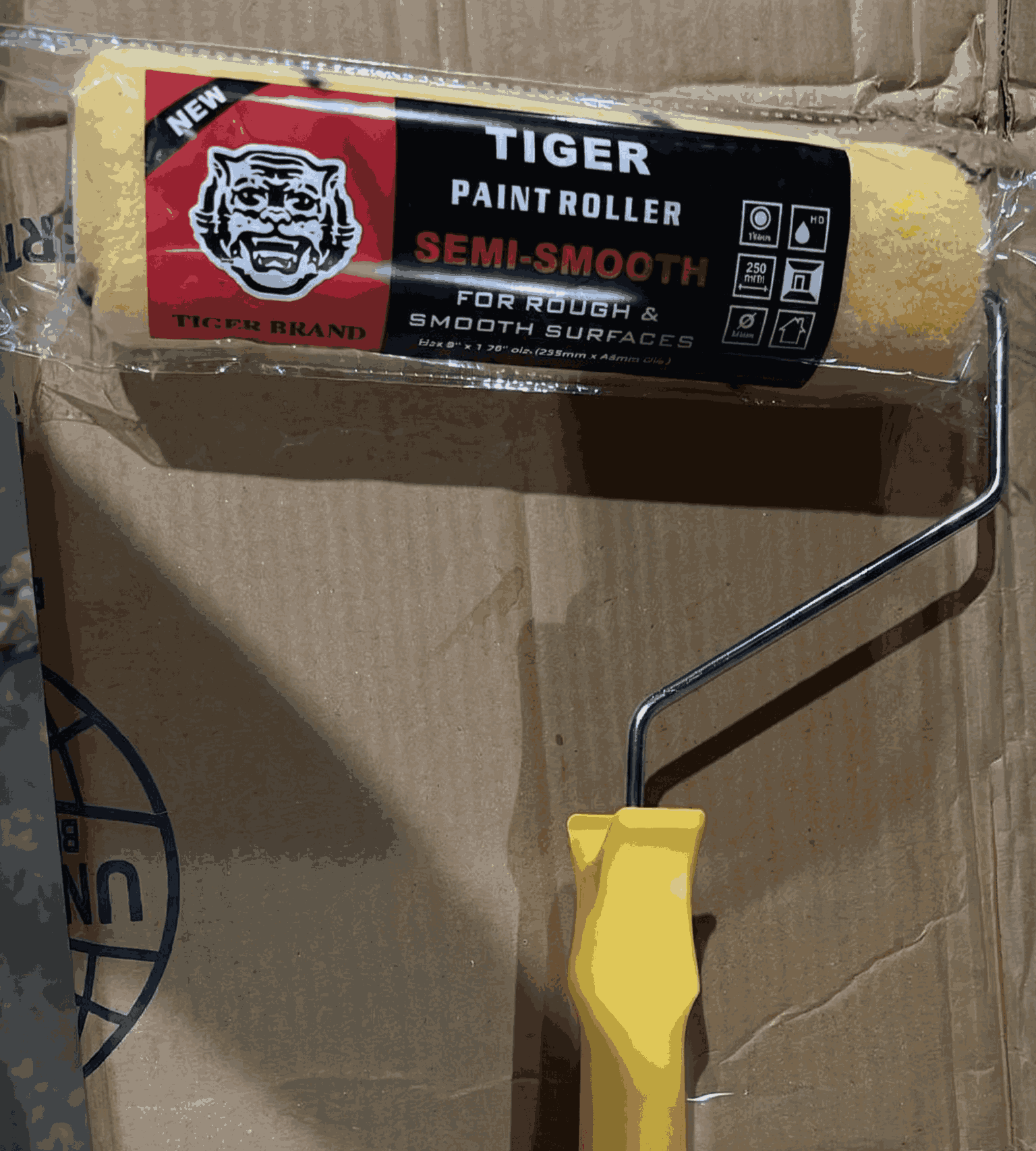 Tiger Professional Paint Roller – 9-Inch Semi-Smooth Roller with Handle – Heavy-Duty Wall Painting Tool for Rough & Smooth Surfaces – DIY & Contractor Grade