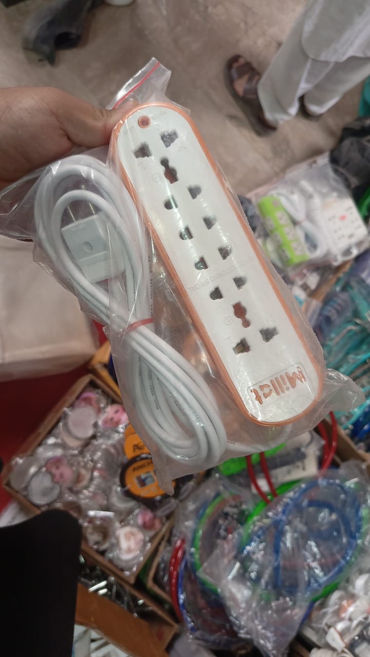 Extension Lead 5‑Way | 4M Copper Wire | Power Switch | Multi‑Socket Extension Cord | White - Image 5
