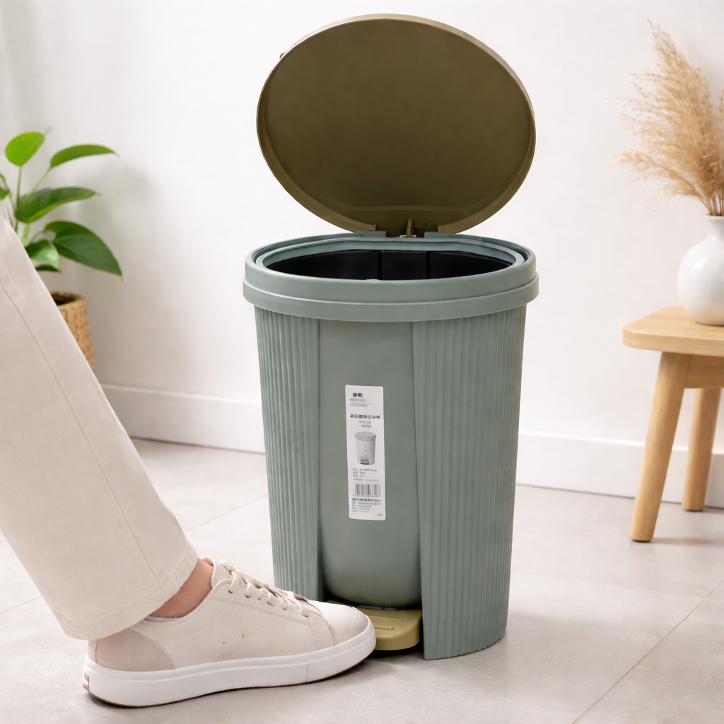 Royal Oval Garbage Pedal Bin With Inner Bucket - Image 3