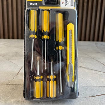 Set of 5 Screwdrivers & 1 Cutter – High Quality Hand Tool Kit with 2 Straight, 3 Cross Screwdrivers & Sharp Cutter for Household and DIY Use - Image 3