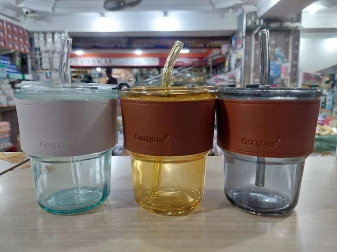 Reusable Coffee Mug with Straw – Leakproof Lid & Heat-Resistant PU Leather Sleeve for Hot & Cold Drinks (300ml) - Image 5