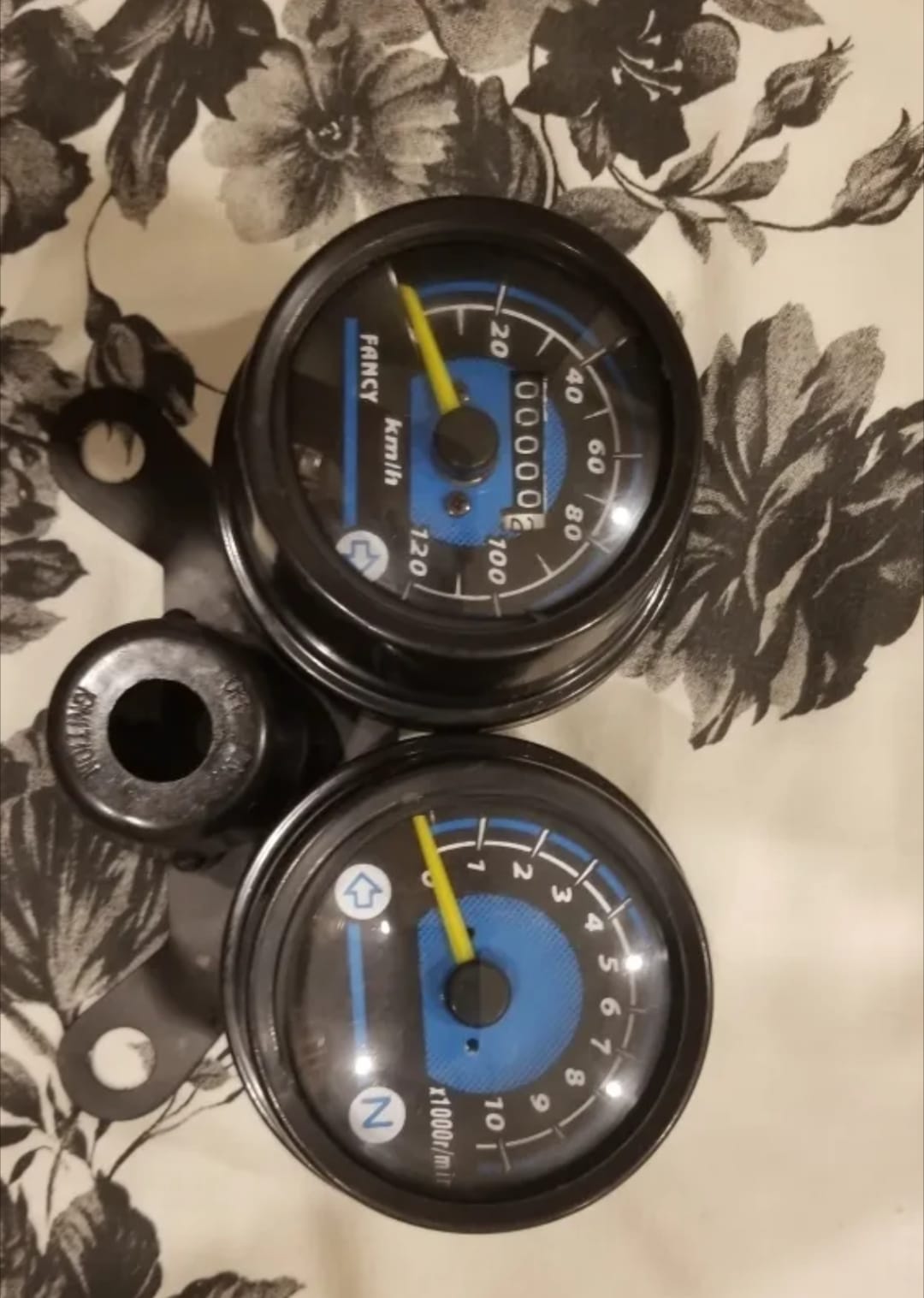 Double Round Fancy Meter Speedometer RPM for Honda 125 Motorcycle – Dual Analog Speed & RPM Gauge (Without Switch) - Image 4